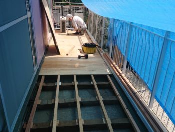 千葉県佐倉市 防水下地 コンパネ張り 佐倉市の外壁塗装なら佐倉産業へお任せください